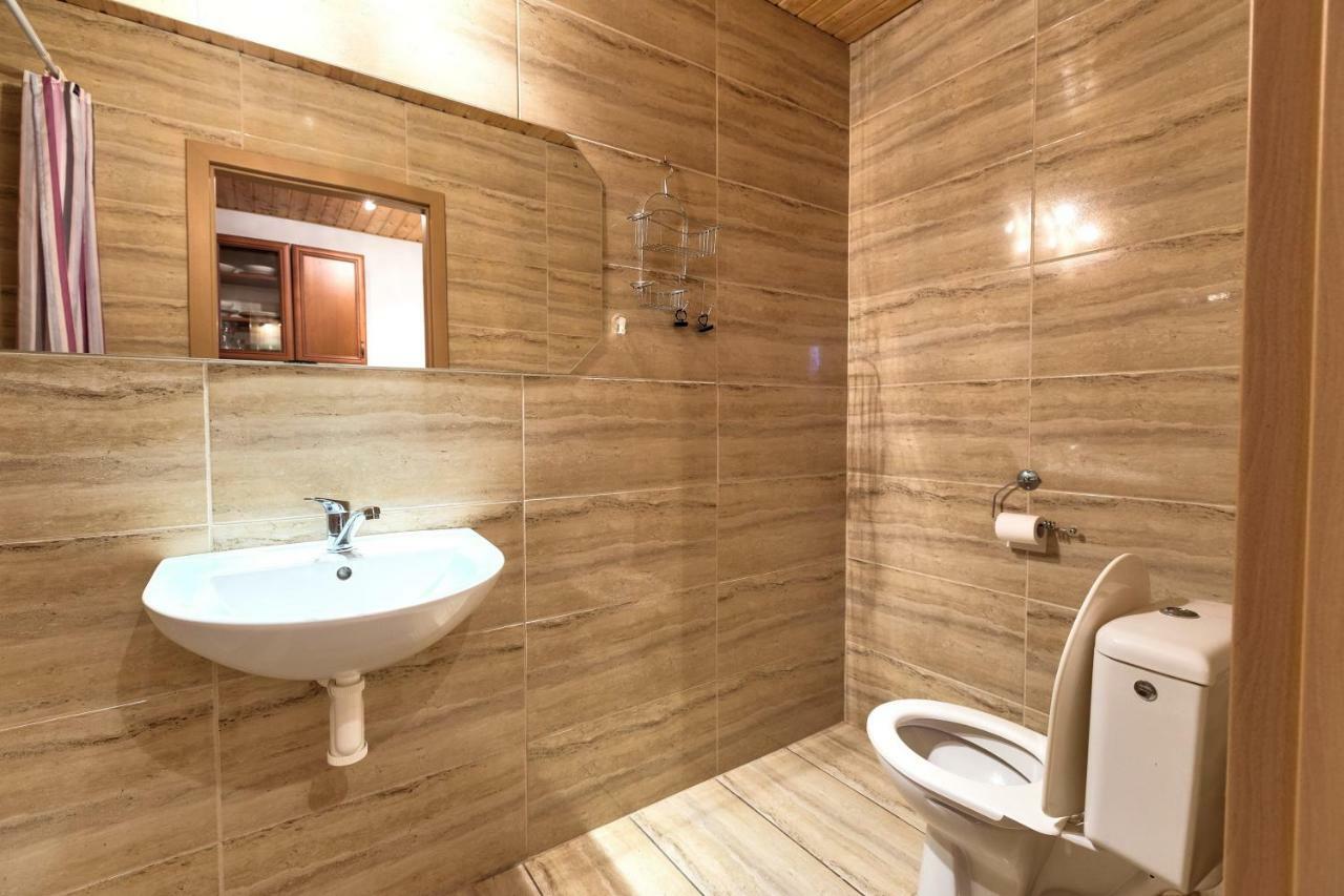 Apartmanovy Dom Red Hotel Bellegszencse Kültér fotó