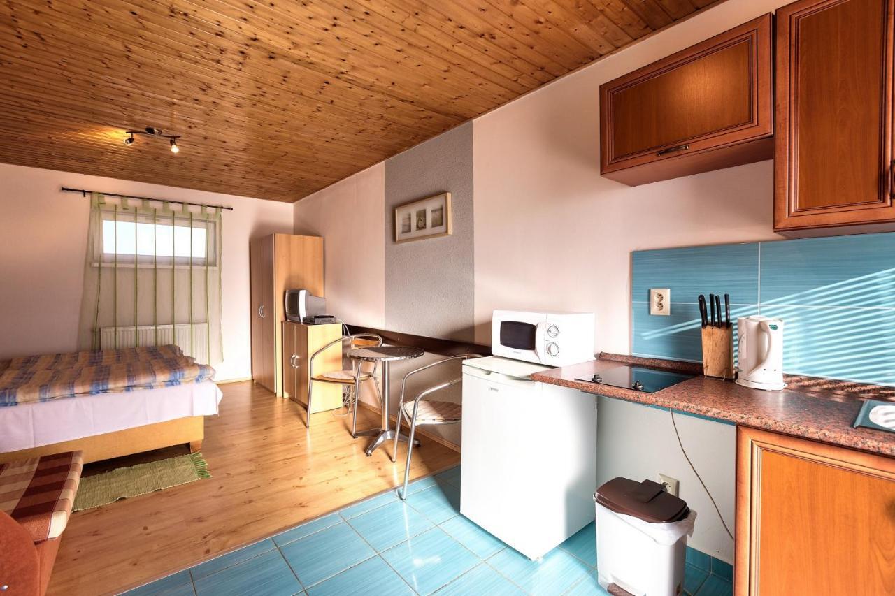 Apartmanovy Dom Red Hotel Bellegszencse Kültér fotó