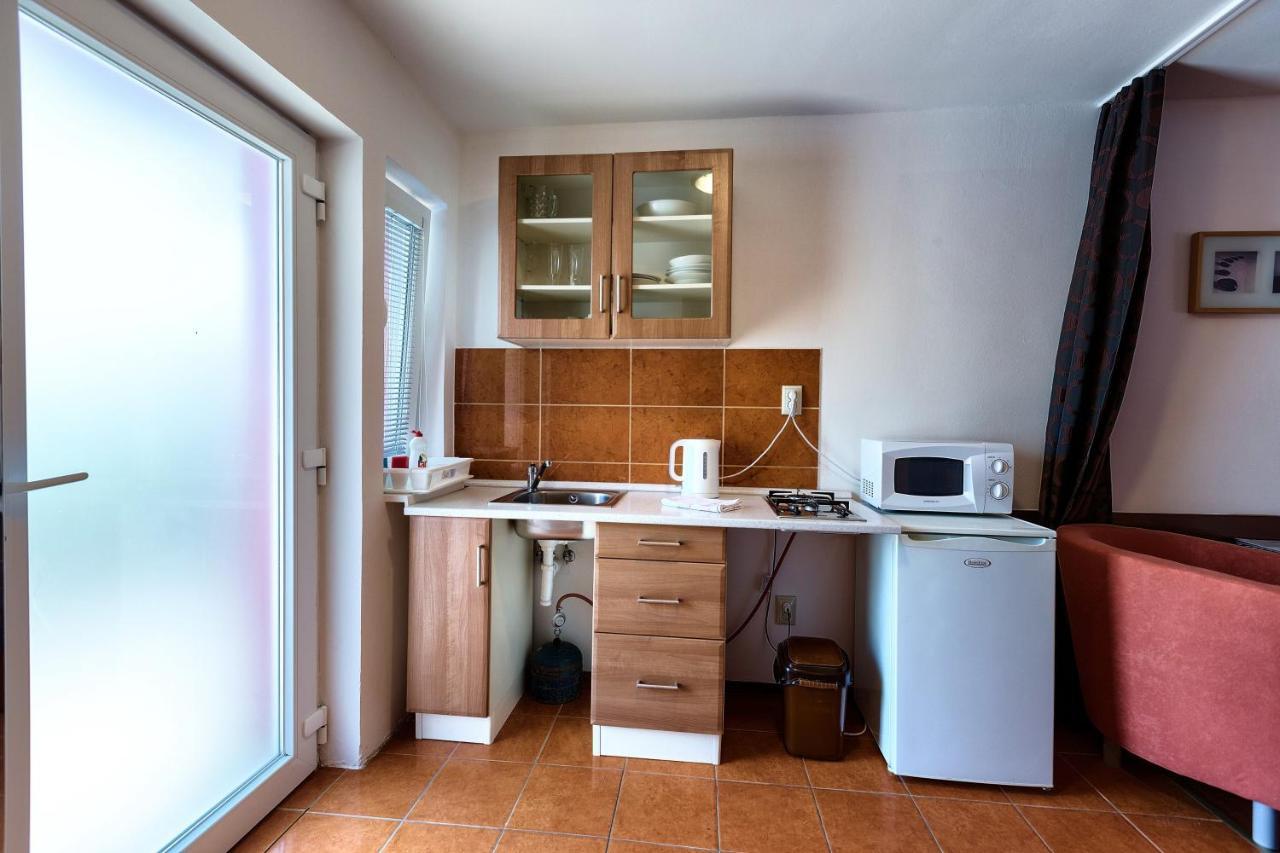 Apartmanovy Dom Red Hotel Bellegszencse Kültér fotó