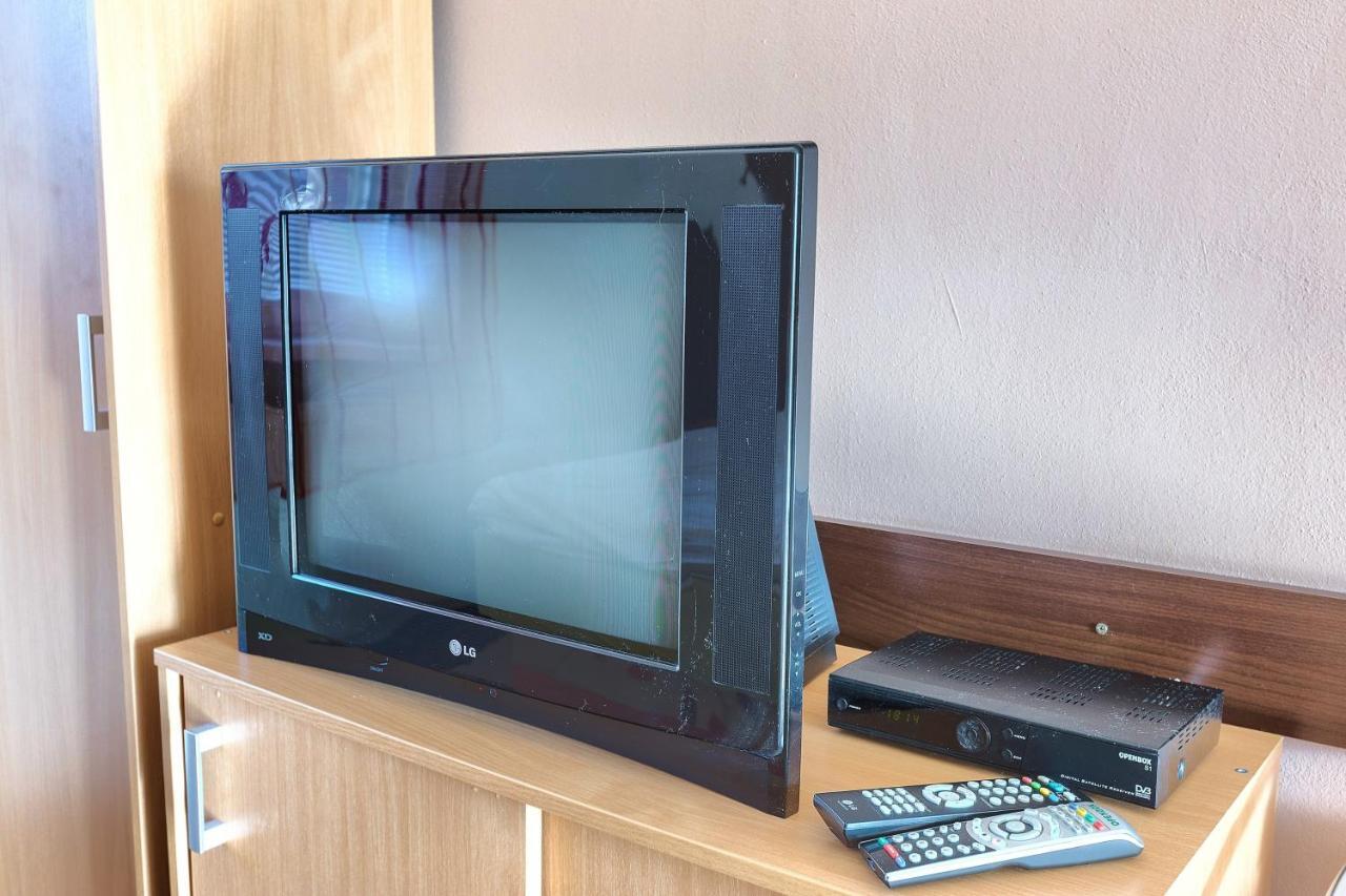 Apartmanovy Dom Red Hotel Bellegszencse Kültér fotó